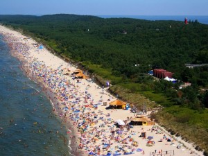 Plaża w Krynicy Morskiej (fot. nevadatravel.pl)