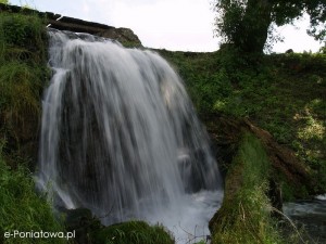 Wodospad w Młynkach (fot. e-poniatowa.pl)